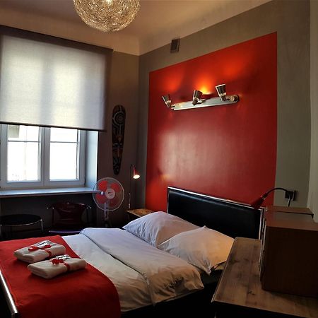 Chmielna Guest House Варшава Экстерьер фото