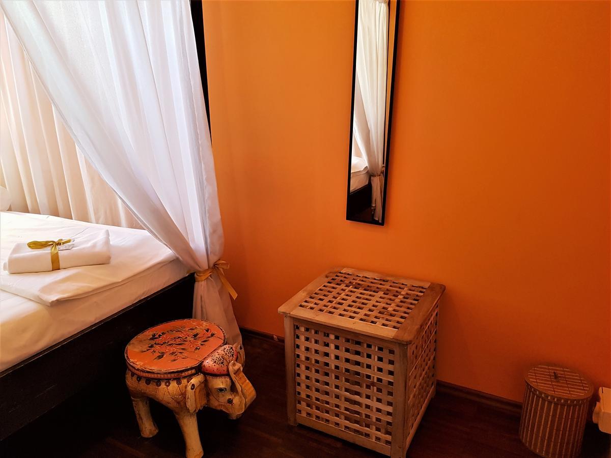 Chmielna Guest House Варшава Экстерьер фото