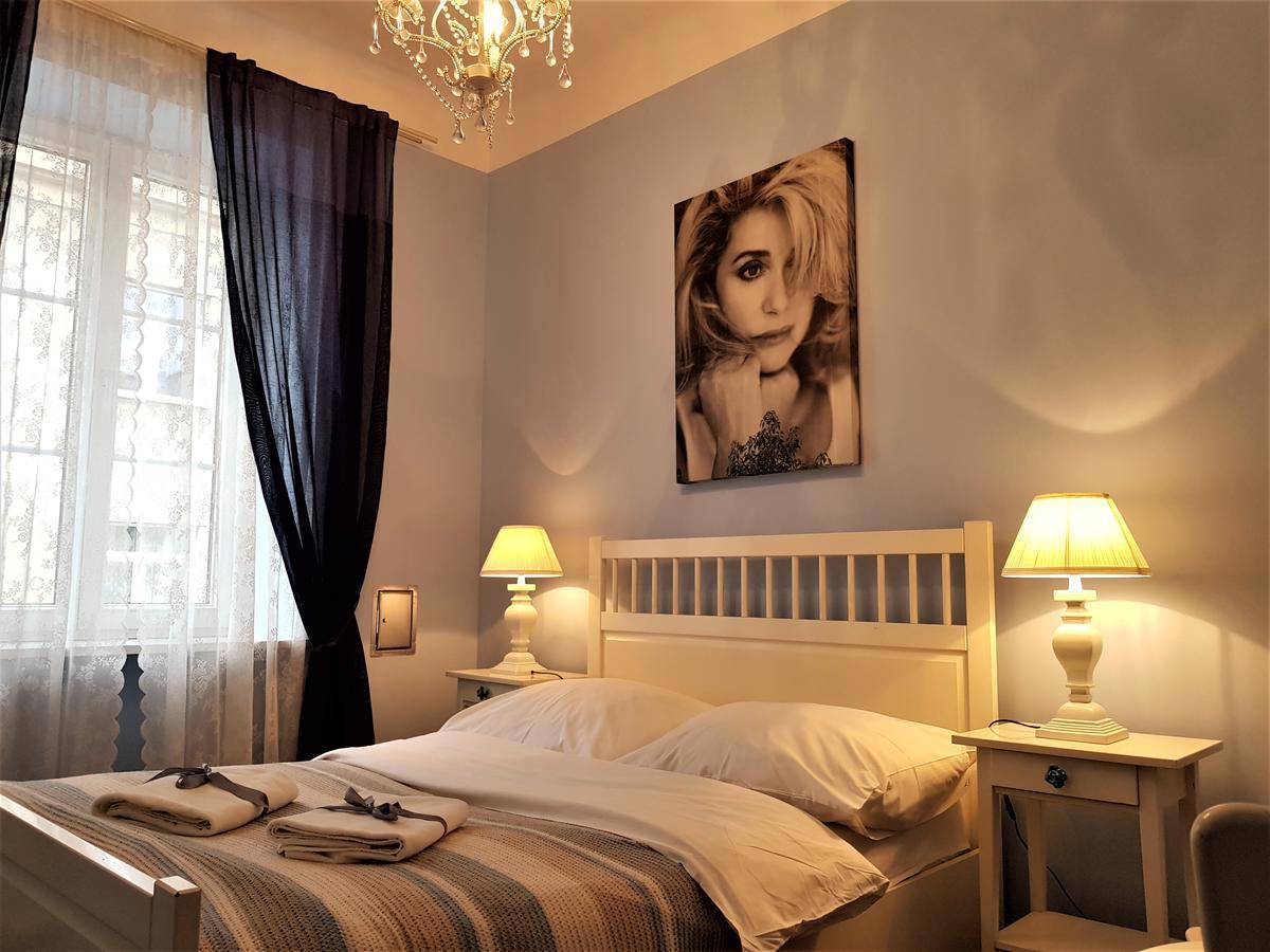 Chmielna Guest House Варшава Экстерьер фото